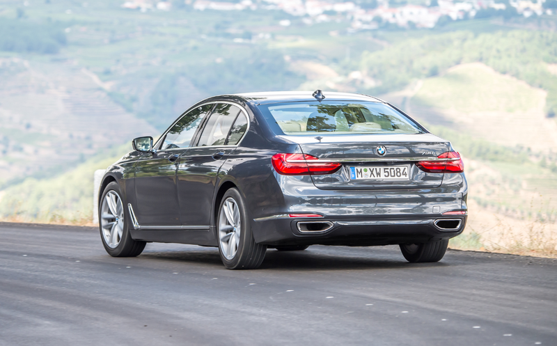 Illustration for article titled BMW 7 Series: Jalopnik's Buyer's Guide